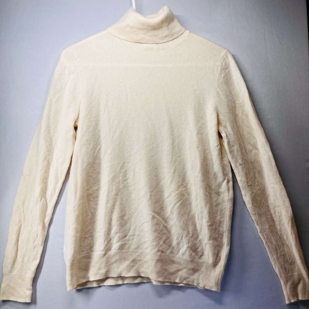 Ann Taylor Cream‎ Turtleneck Sweater